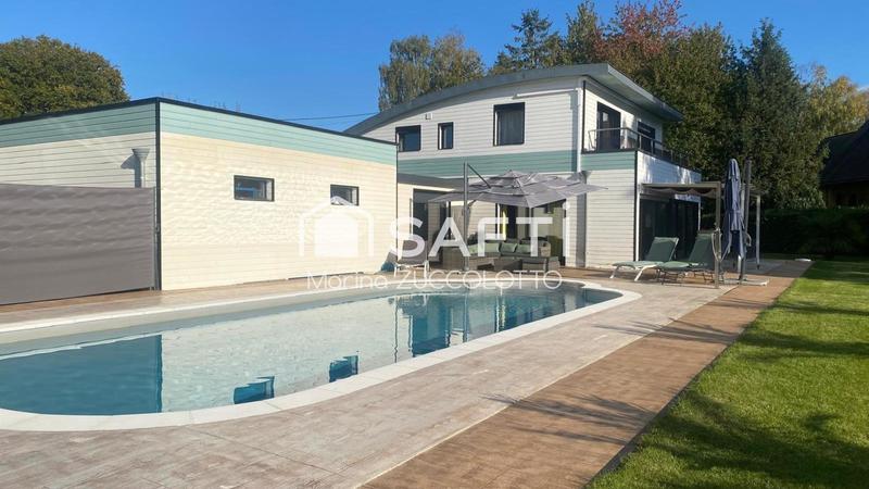 Maison - 178 m² - 10 pièces