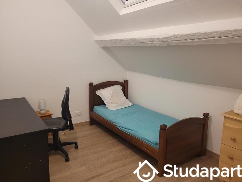 Chambre - 14 m² - 1 pièce