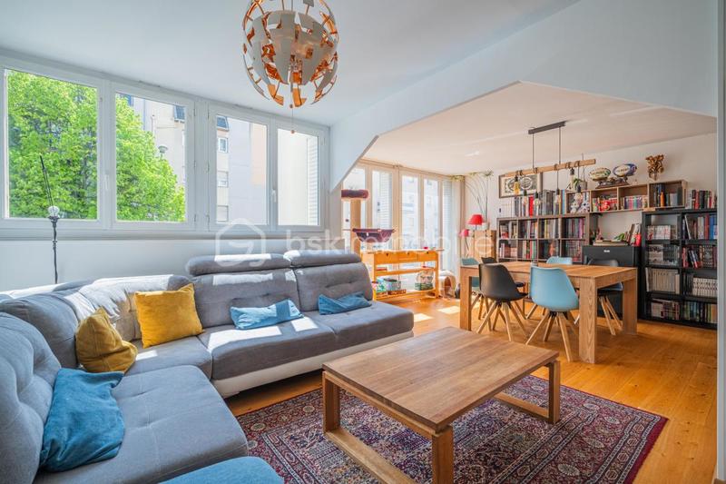 Appartement - 90 m² - 4 pièces