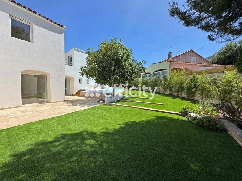 Maison - 194 m² - 6 pièces