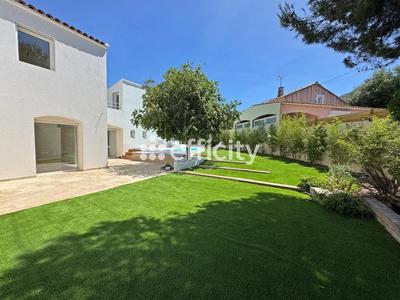 Maison - 194 m² - 6 pièces