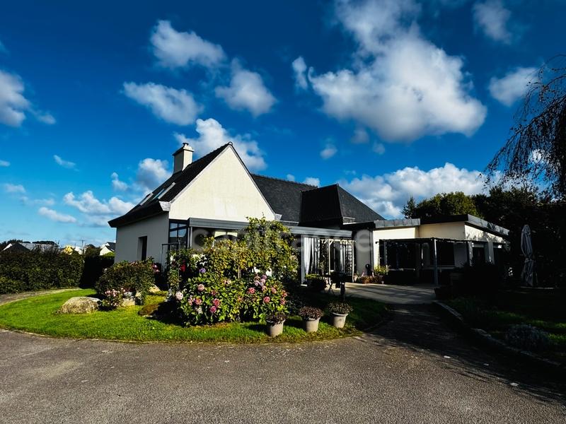 Maison - 197 m² - 8 pièces