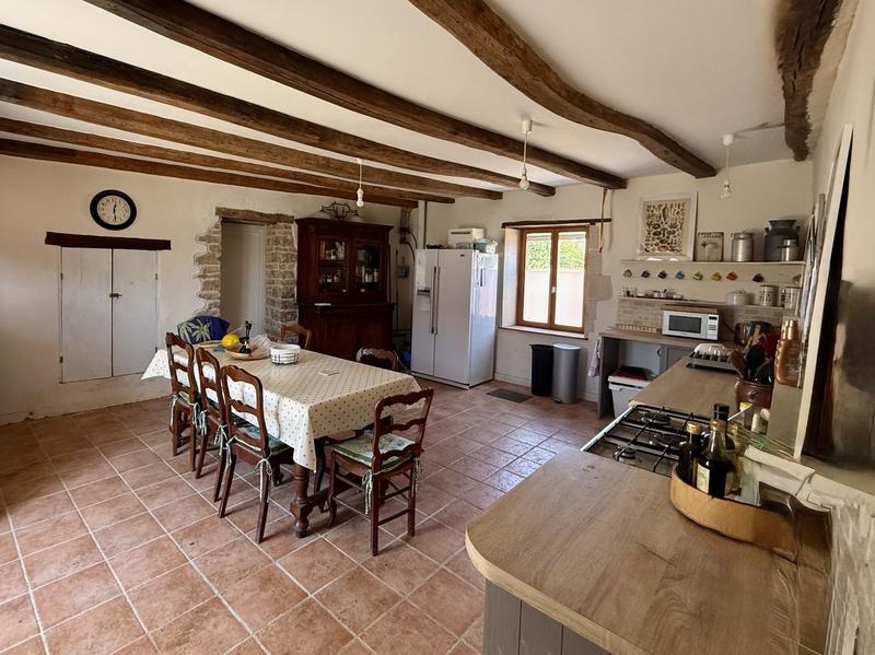 Maison - 219 m² - 6 pièces