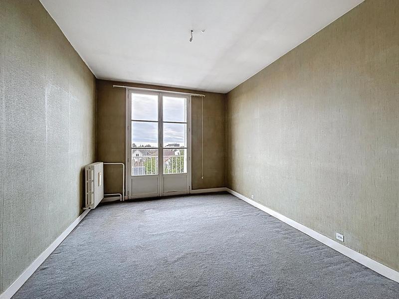 Appartement - 94 m² - 5 pièces