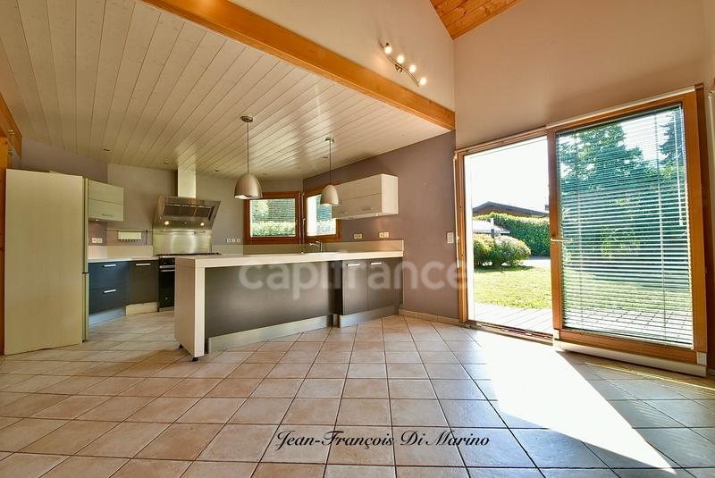 Maison - 211 m² - 8 pièces