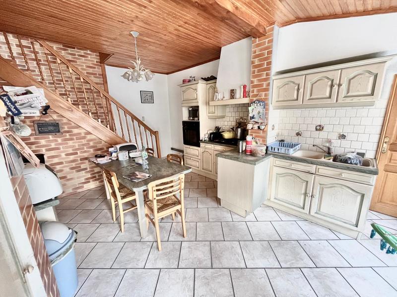 Maison - 98 m² - 5 pièces