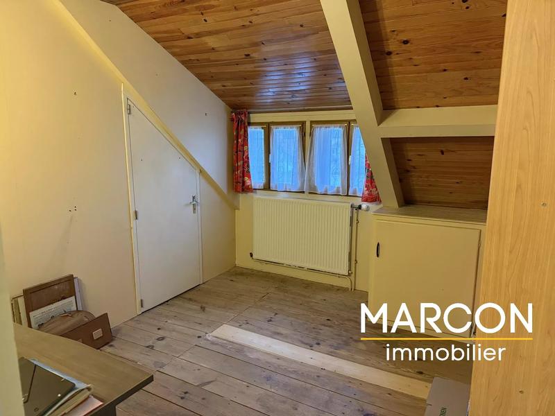 Maison - 138 m² - 9 pièces