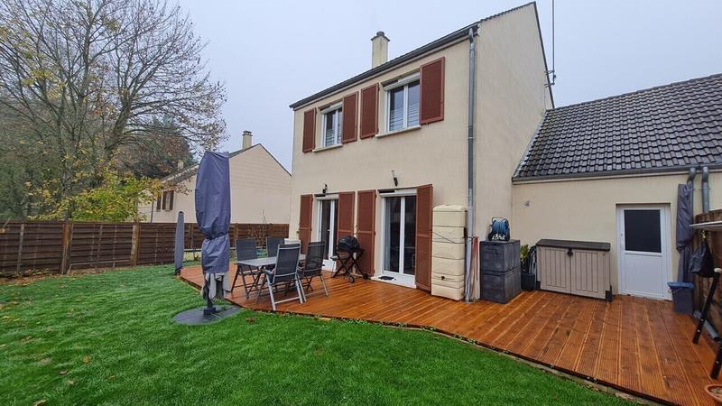 Maison - 95 m² - 5 pièces