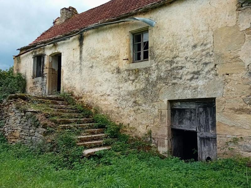 Maison - 250 m² - 6 pièces