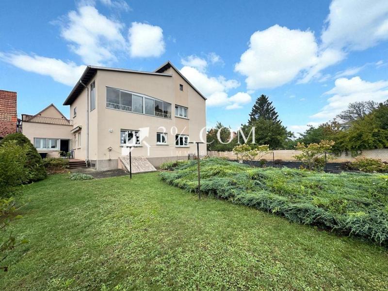 Maison - 500 m² - 15 pièces