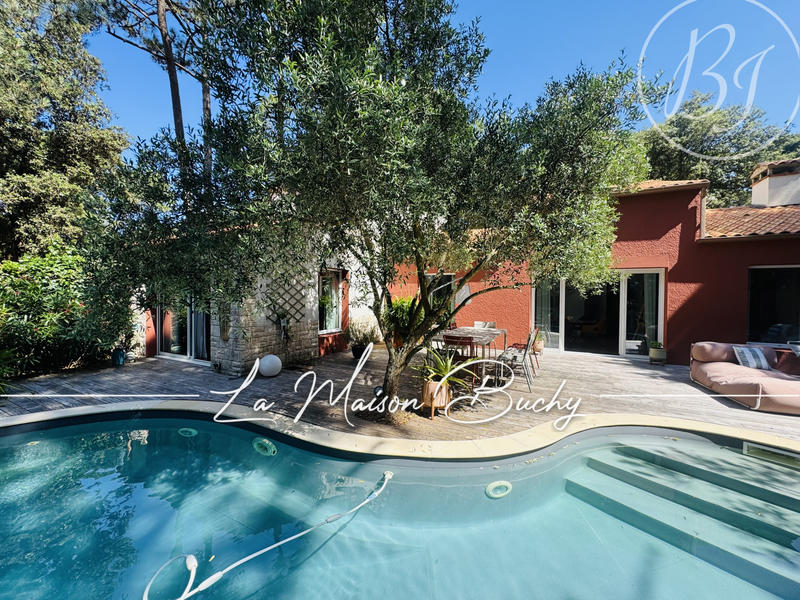 Maison - 167 m² - 6 pièces