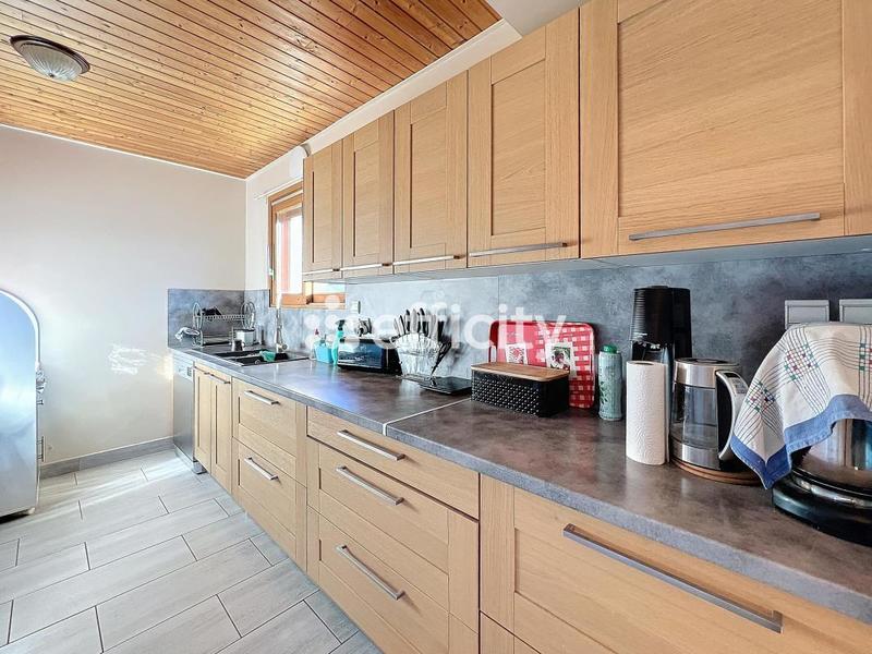 Appartement - 77 m² - 4 pièces