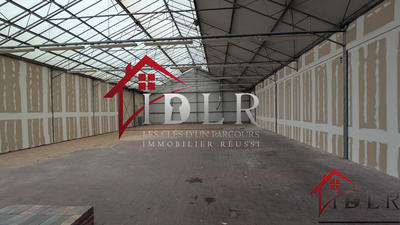 Local commercial - 1 500 m²