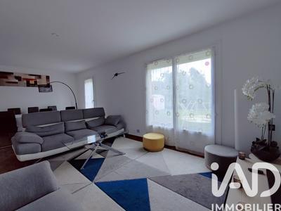 Maison - 140 m² - 8 pièces