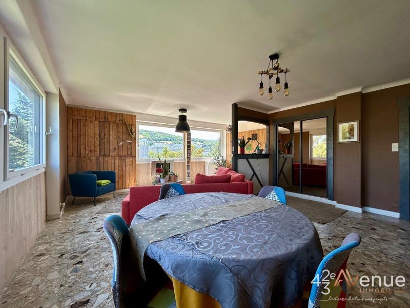 Appartement - 84 m² - 3 pièces