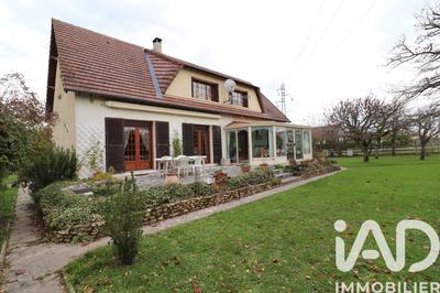 Maison - 193 m² - 9 pièces