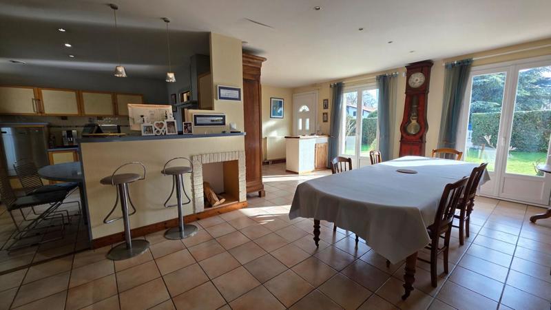 Maison - 172 m² - 7 pièces