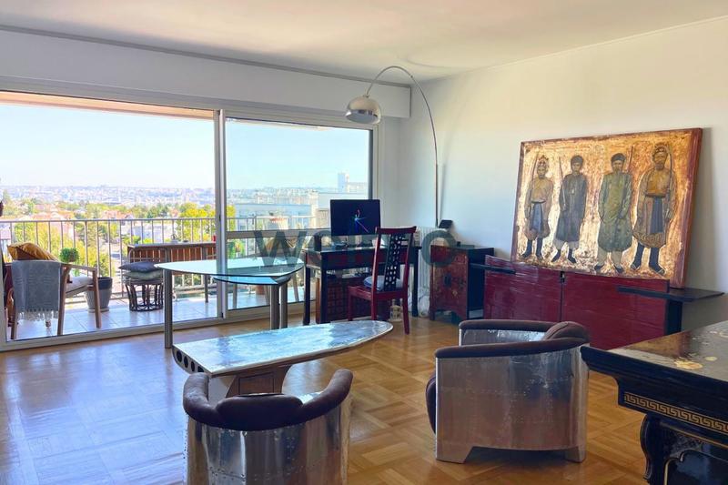 Appartement - 82 m² - 3 pièces