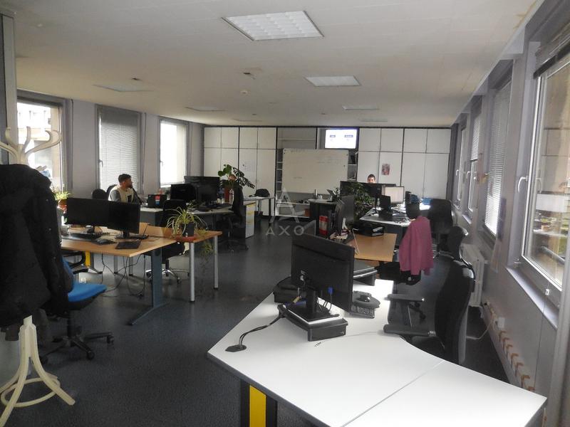 Bureau - 300 m²