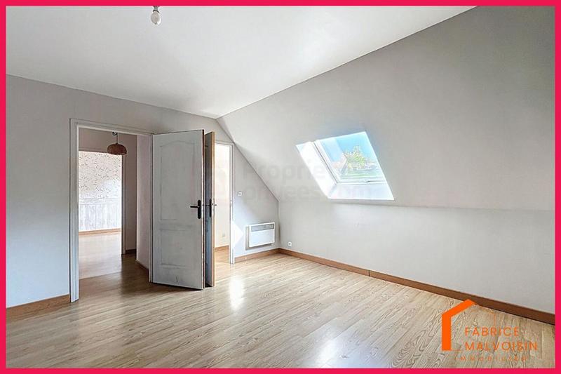 Maison - 330 m² - 12 pièces