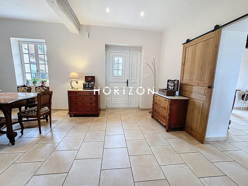 Maison ancienne - 249 m² - 9 pièces