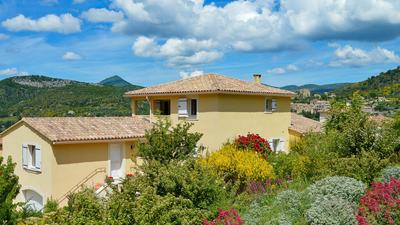 Villa - 245 m² - 7 pièces