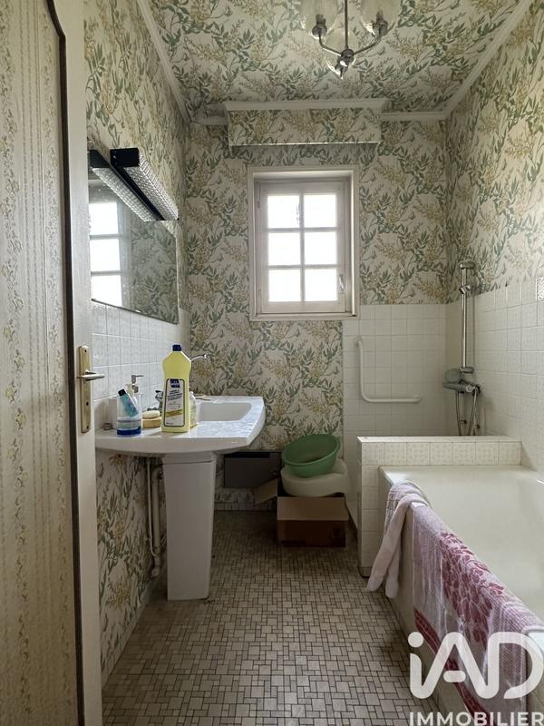 Maison - 322 m² - 9 pièces