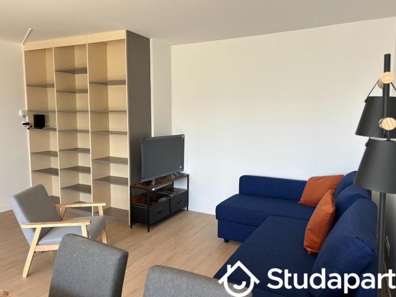 Chambre - 10 m² - 1 pièce