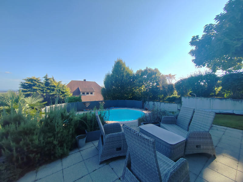 Maison - 198 m² - 7 pièces