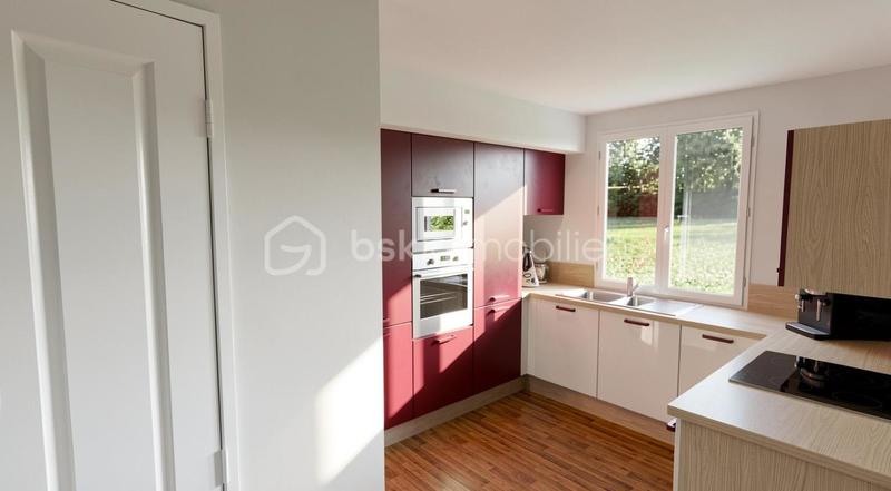 Maison - 95 m² - 5 pièces