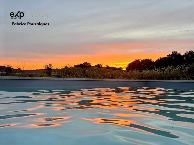 Maison - 533 m² - 20 pièces