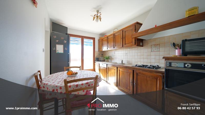 Appartement - 141 m² - 6 pièces