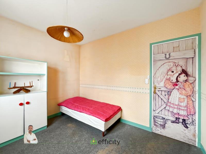 Maison - 255 m² - 12 pièces