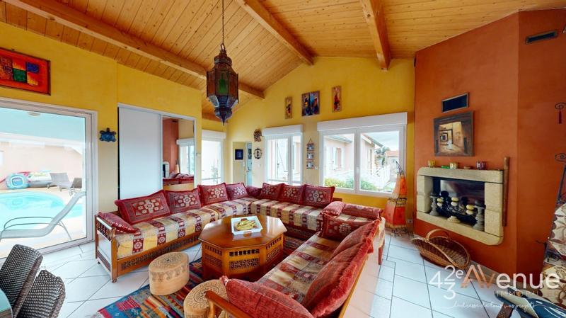 Maison - 263 m² - 9 pièces