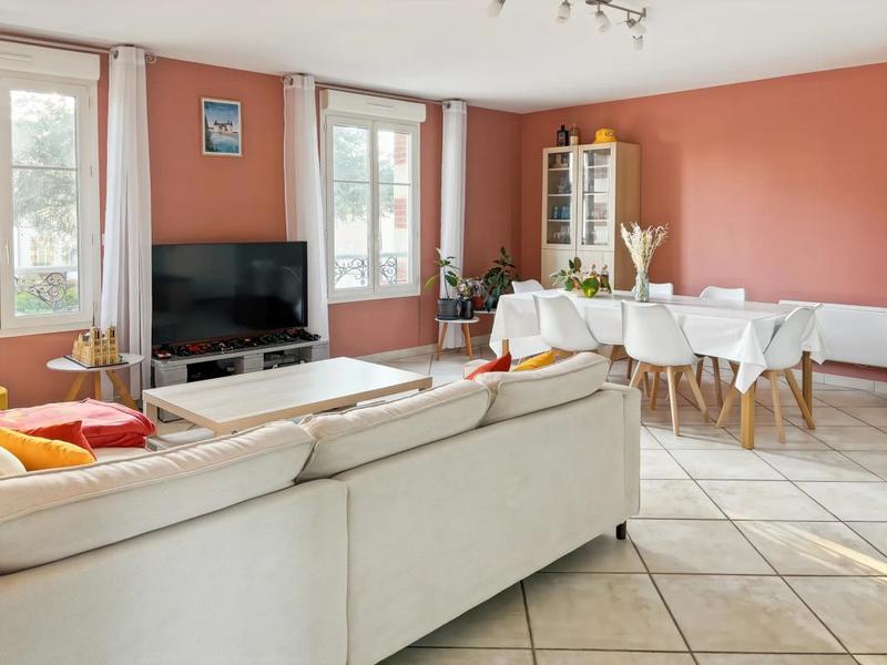 Appartement - 80 m² - 3 pièces