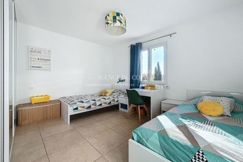 Villa - 200 m² - 8 pièces