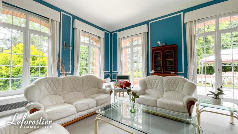 Propriété - 400 m² - 6 pièces