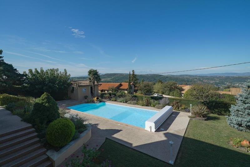 Maison - 271 m² - 5 pièces