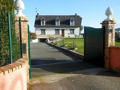 Maison - 202 m² - 8 pièces