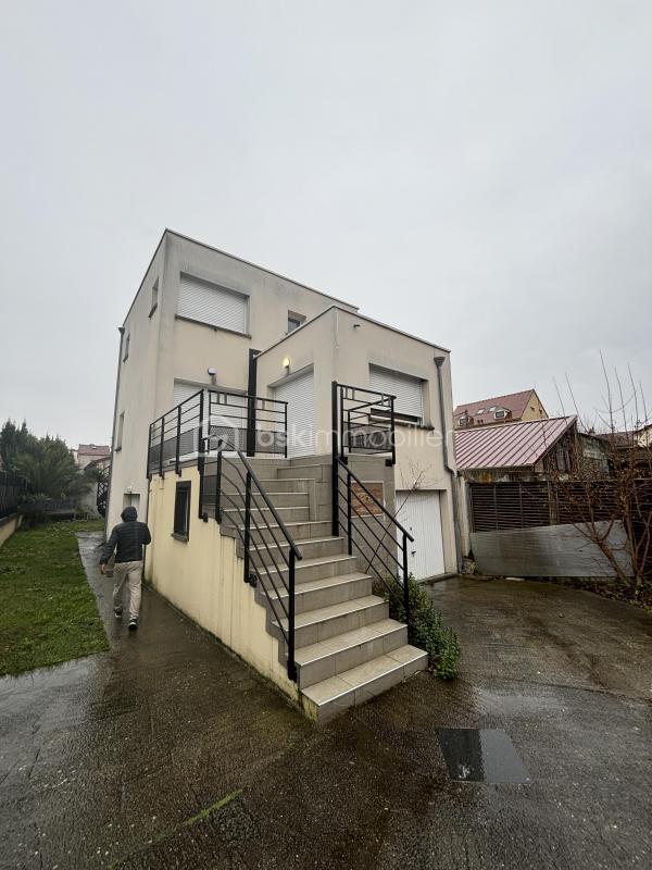 Maison - 11 m² - 1 pièce