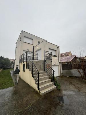 Maison - 11 m² - 1 pièce