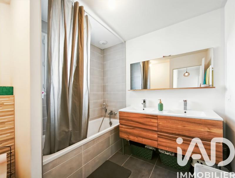 Maison - 98 m² - 4 pièces