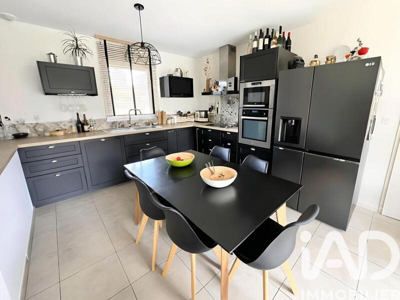Maison - 85 m² - 4 pièces