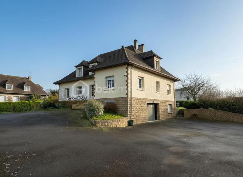 Maison en pierre - 208 m² - 9 pièces