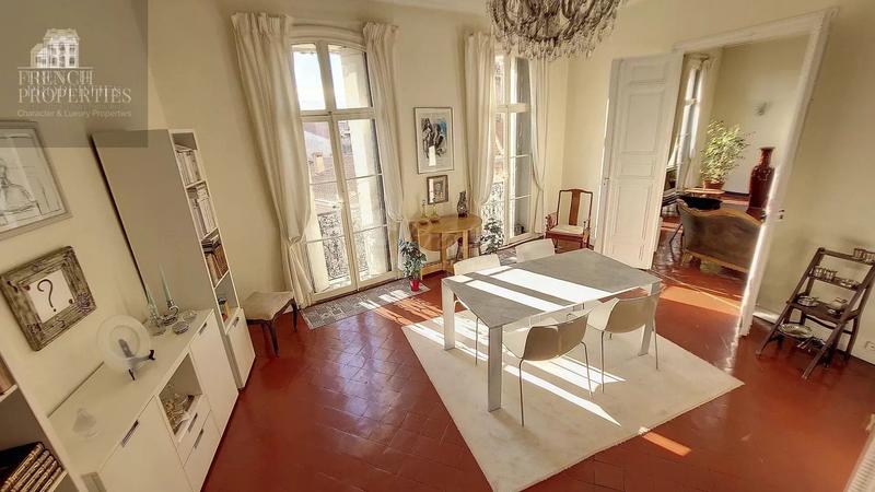 Appartement - 155 m² - 4 pièces