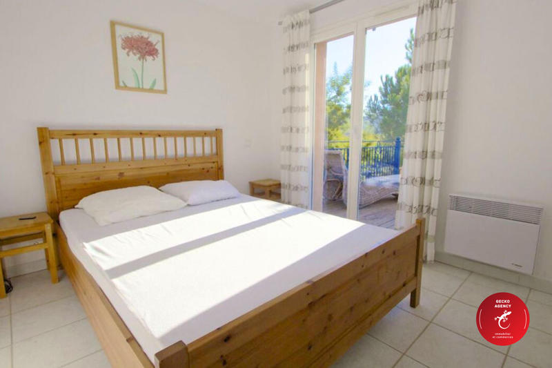 Villa - 90 m² - 5 pièces