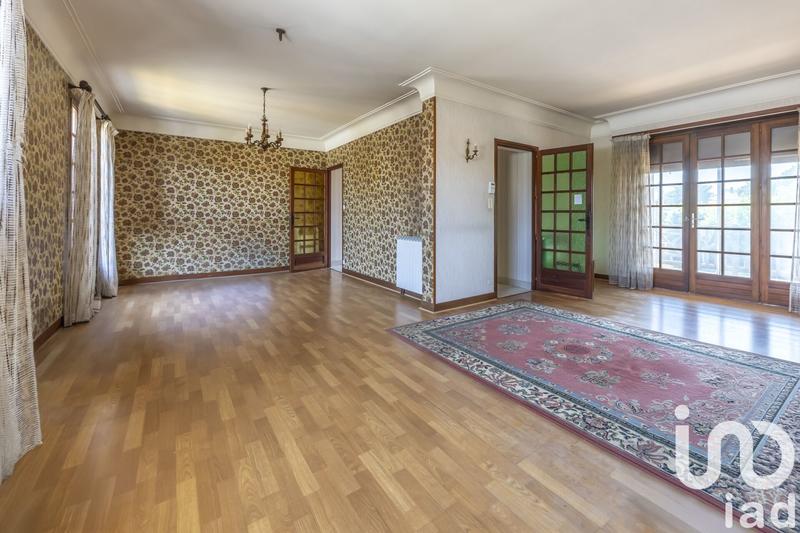 Maison - 217 m² - 10 pièces