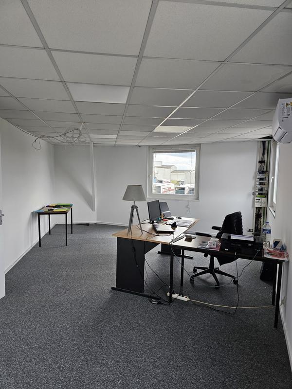 Bureau - 43 m² - 4 pièces