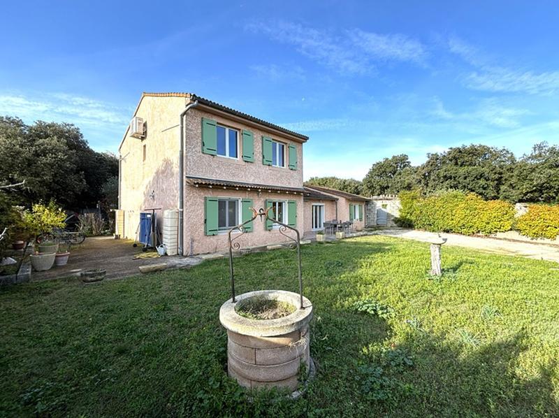 Villa - 170 m² - 8 pièces
