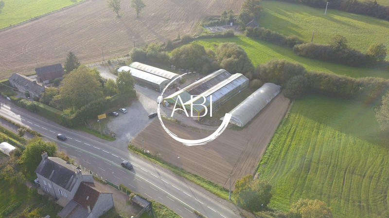 Local commercial - 1 500 m²